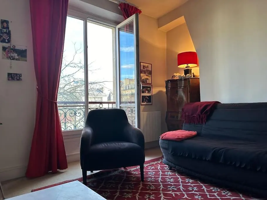 Lumineux Appartement De 47M2 Dans Le 17Eme contacts